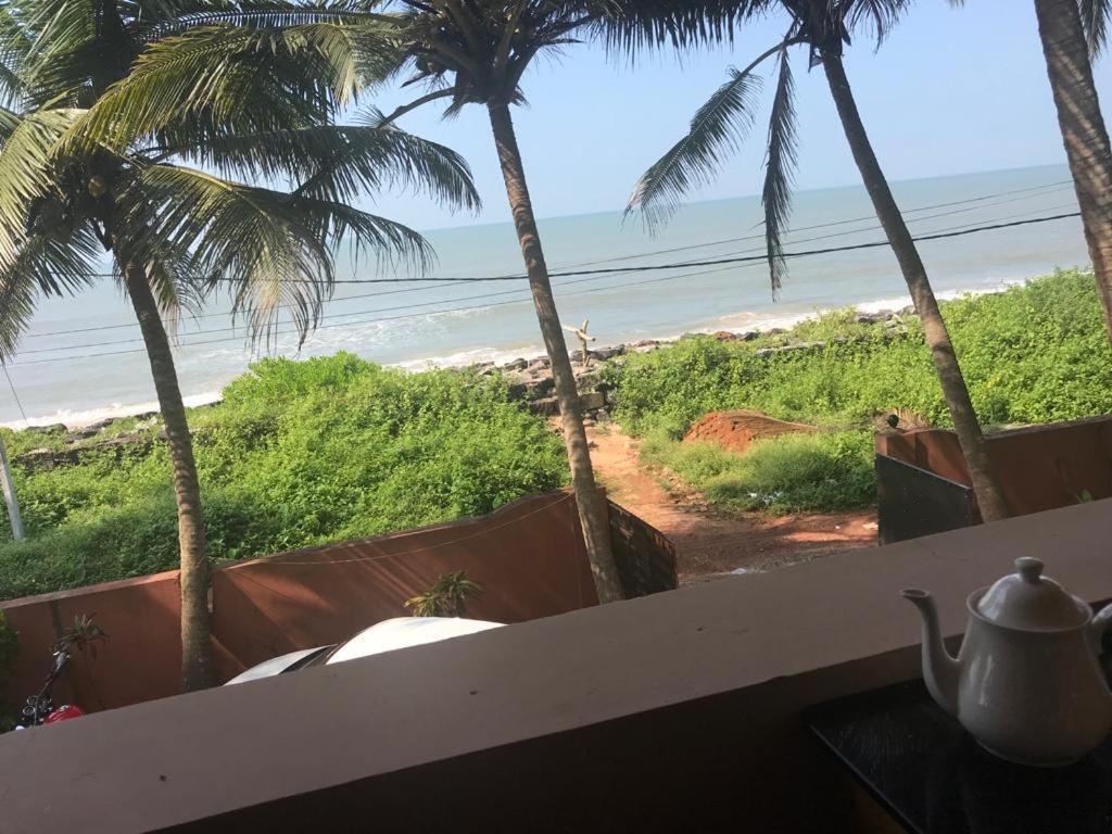 Kizhunna Rock Beach House Kannur Exterior foto
