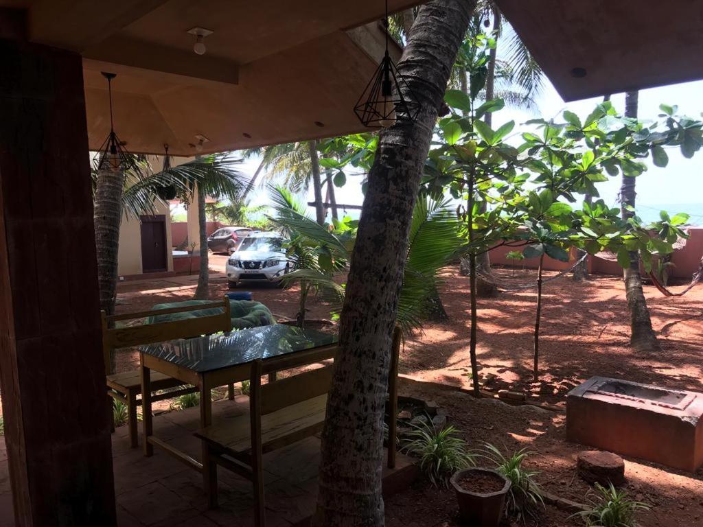 Kizhunna Rock Beach House Kannur Exterior foto